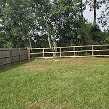 6-Foot-Alta-Premium-Wood-Fence-Installation-in-Navarre-Florida 4