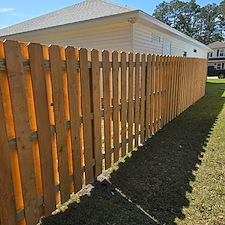 6-foot-shadow-box-Alta-Premium-wood-fencing-installation-in-Myrtle-Grove-FL 3