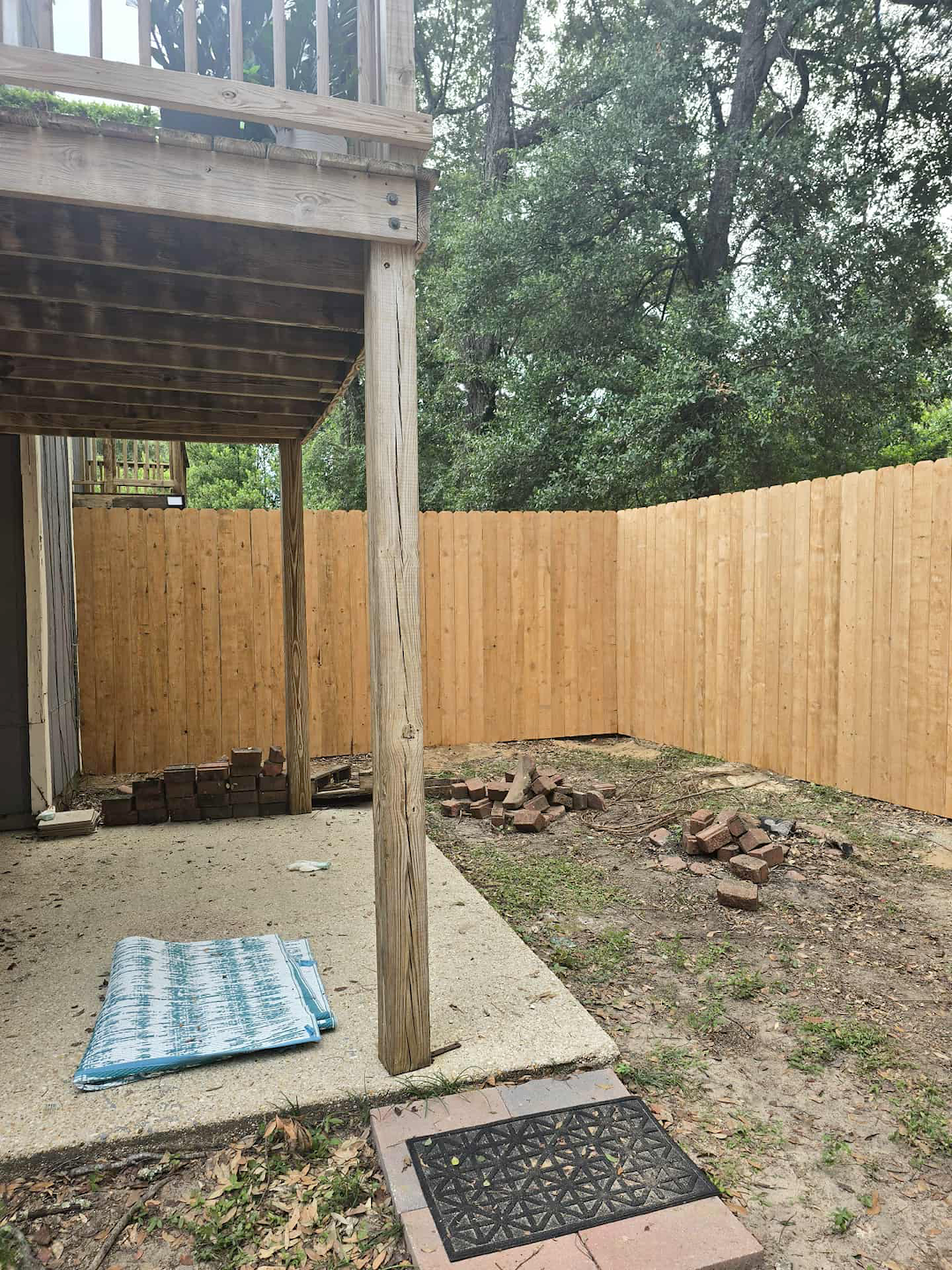 8-Foot Alta Premium Wood Fence Installation in Pensacola, Florida