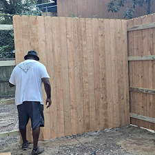 8-Foot-Alta-Premium-Wood-Fence-Installation-in-Pensacola-Florida 1