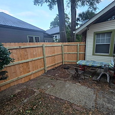 Alta-Premium-6-Wood-Fence-Installation-Serving-Century-Florida 1