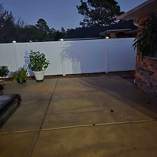 Premium-Vinyl-Privacy-Fence-with-Integrated-Post-Cap-Lighting-Pensacola-FL 2